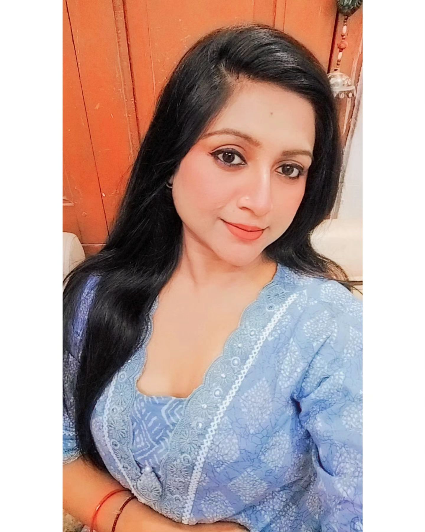 Call Girls in Anaj Mandi