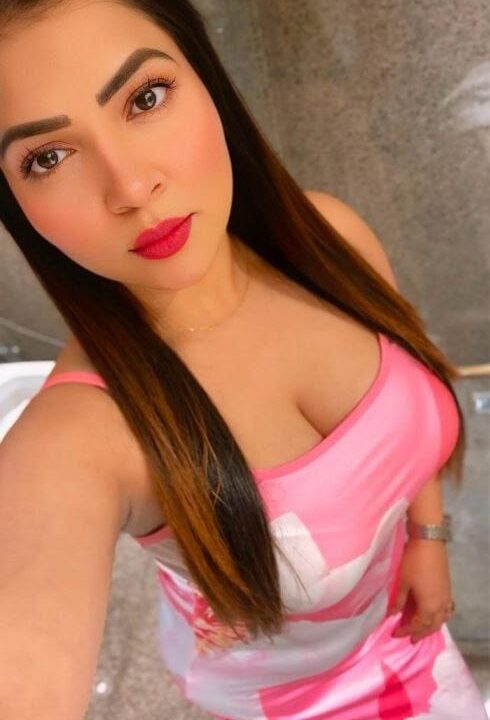 Create A Strong Relationship With Attractive Women of Surat Escort Service